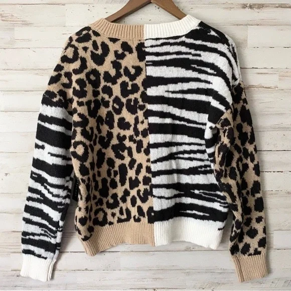NWT Zebra Leopard Patchwork Sweater Large - Picture 4 of 6